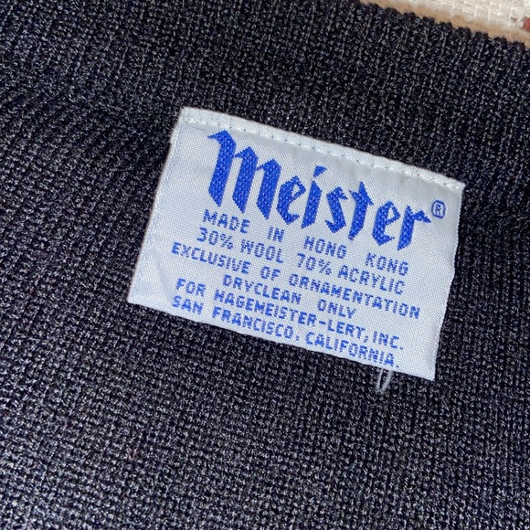 Women’s sweater vintage boutique find! - Picture 4 of 4